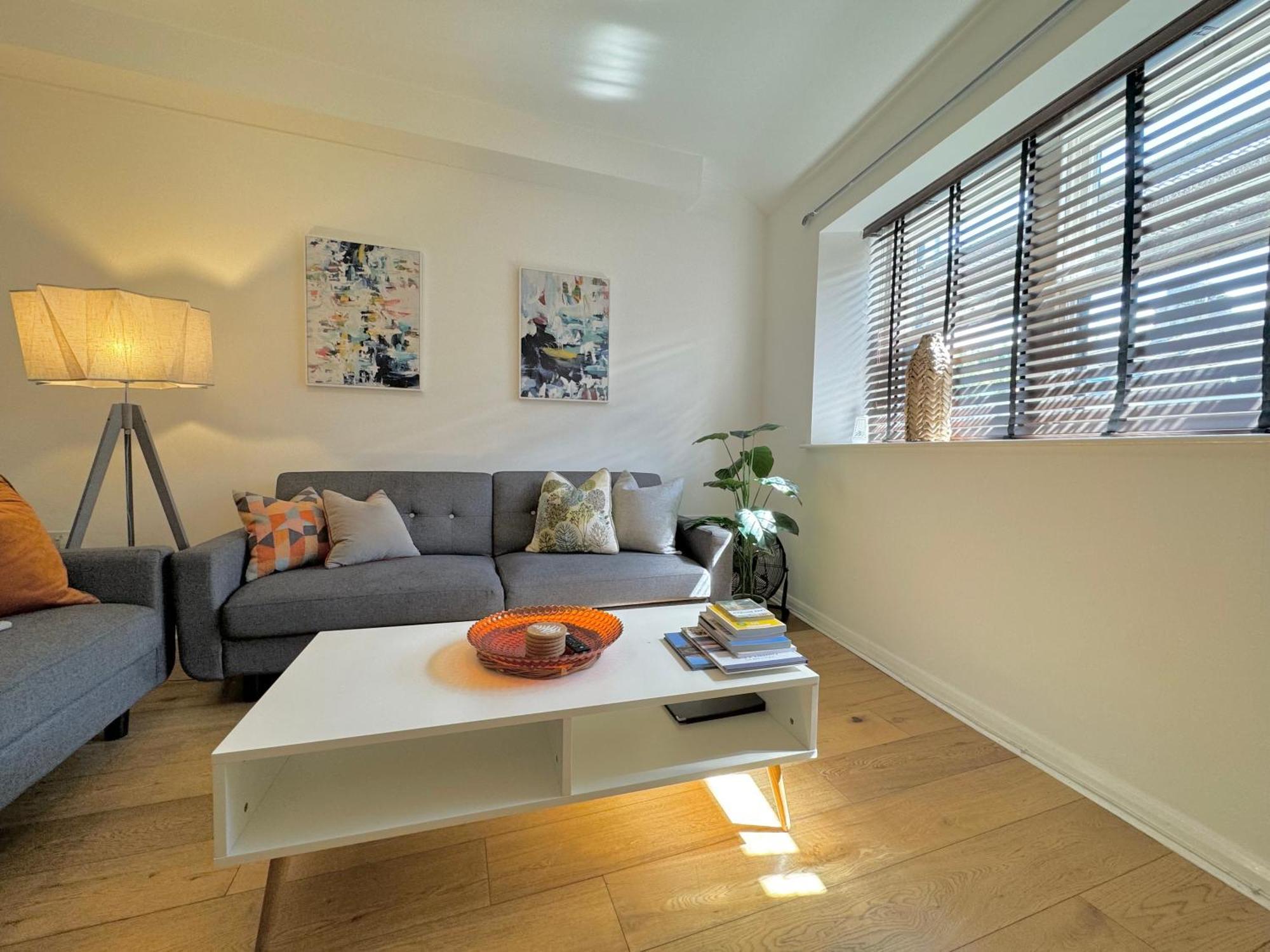 Nordic Suites Ulverston Extérieur photo