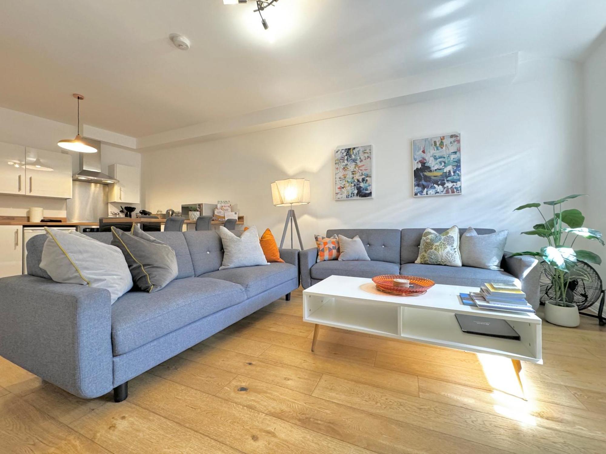 Nordic Suites Ulverston Extérieur photo